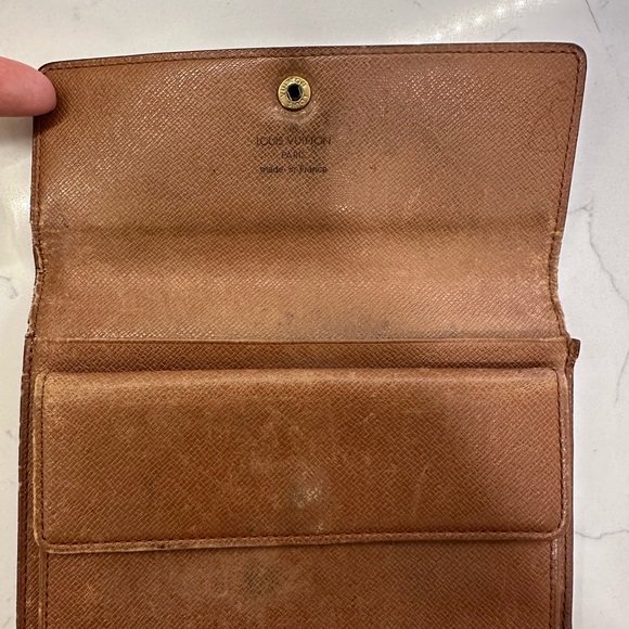 Louis Vuitton Brown and Gold Monogram Clutch - Picture 5 of 14